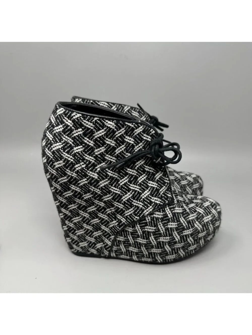 Vintage Steve Madden Annie Woven Print Wedge Heel Booties Womens Size 6.5